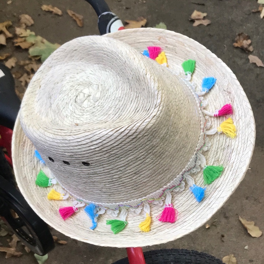 15 🖐 Handmade hat